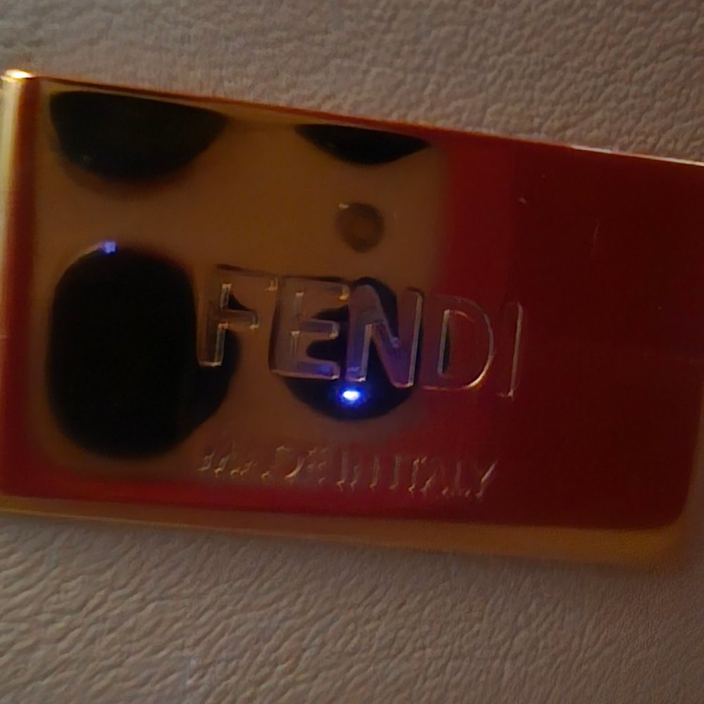 Authentic FENDI Peekaboo Essentially - like new - Picture 7 of 10